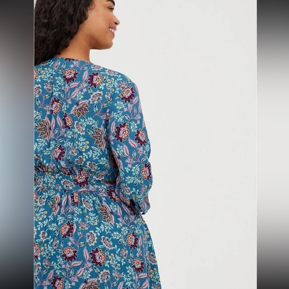 Torrid Floral Georgette Floral Wrap Peasant Top - Picture 10 of 15